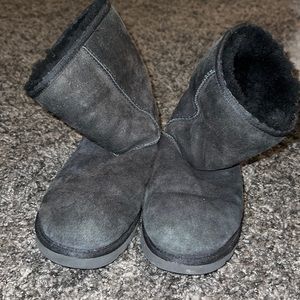 Black Uggs